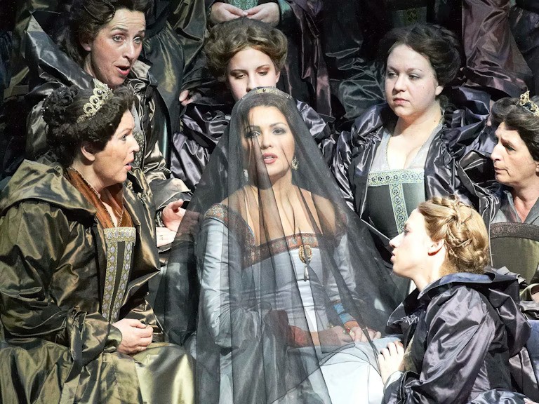 Gaetano Donizetti’s Anna Bolena, conducted by Evelino Pidò, directed by Eric Génovèse, with Anna Netrebko, Elīna Garanča, Ildebrando D’Arcangelo... and the Vienna State Opera Orchestra