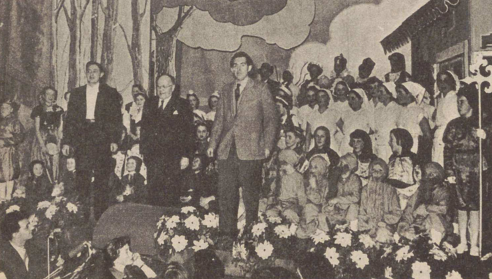 Der Komponist Jean Eiffes und die beiden Textdichter Félix Haas und Pierre Oé in Düdelingen nach einer Aufführung von »Rumpelstilzchen« im Jahr 1954. Léon Koerperich und Robert Krantz: Jeng Eiffes. In: Revue, 1970 n°6, S. 47.